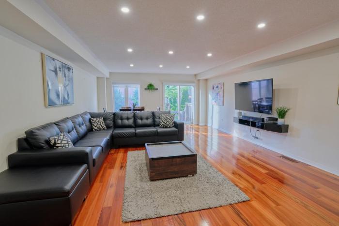 Spacious 4BR Home in Mississauga