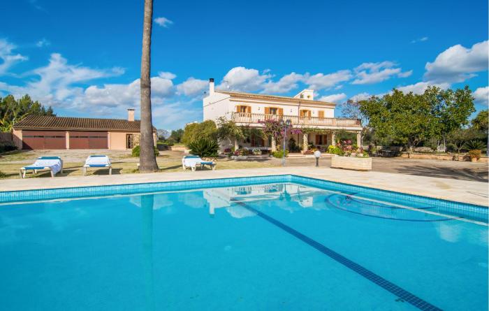 Beautiful Home In Ariany