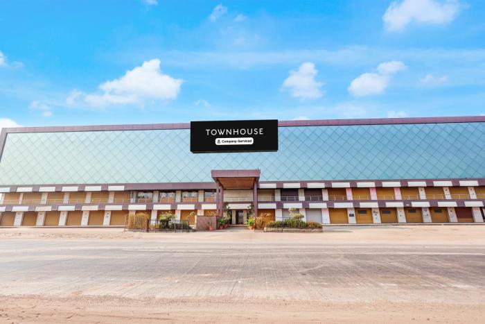Super Townhouse GIDC Ankleshwar Formerly Studio 60