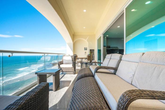 Mar y Sol 15th Floor 3BR 2 BA Condo with pool