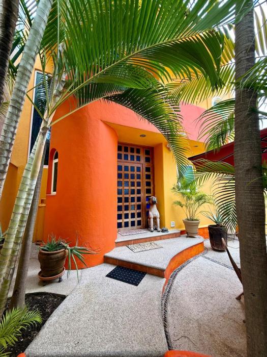 The Grand Bayview 5-Level Luxury Villa