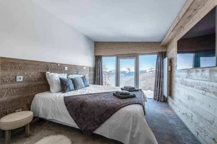 ARC 1800 double duplex de haut standing