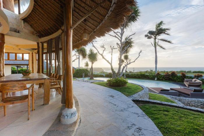 Three-bedroom Villa With Private Pool at La Joya Balangan Resort