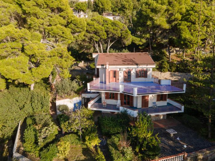 Grande Villa panoramica con accesso diretto alla spiaggia