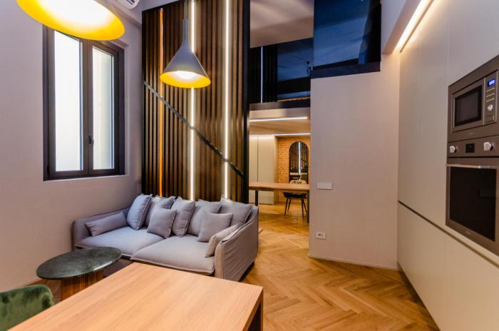 CasaRavizza Milano-elegance & privacy- Fast WiFi- 4min shopping at Corso Vercelli near Duomo & 8min City Life Shopping District