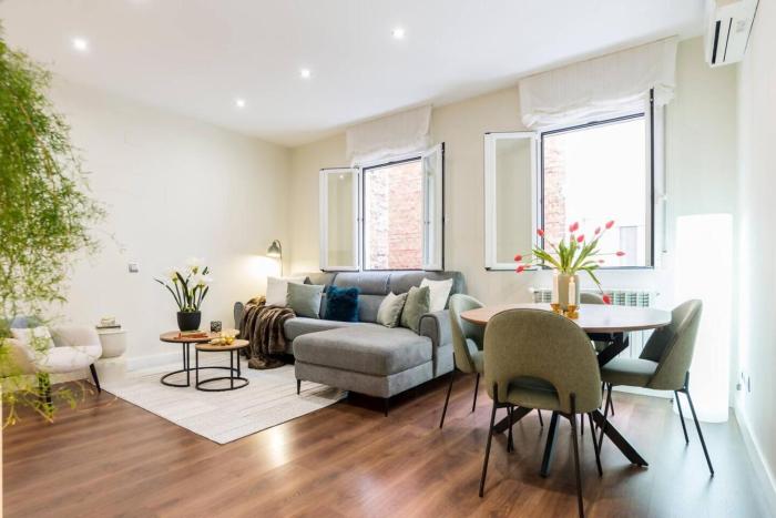 Salamanca District – Retiro Park & Movistar Arena