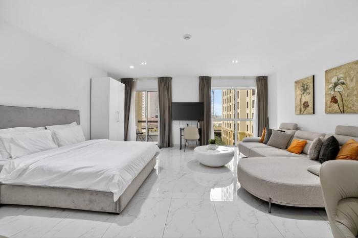 Stylish JBR Studio Murjan 2 Walk to Beach