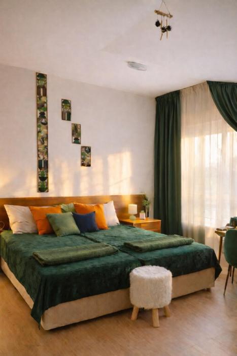 Sun-Kissed Emerald Studio Panorama View Ski & Bike