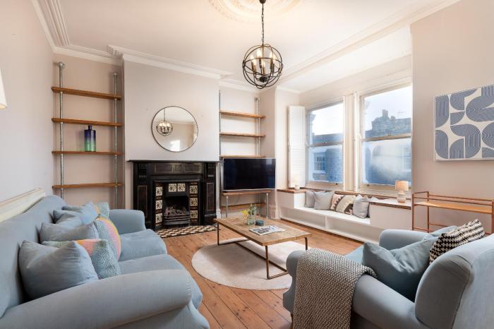 VESTO Clapham