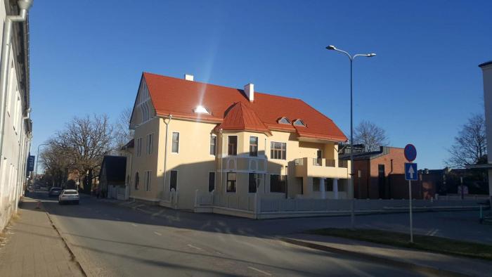 Stay at Villa Dollis