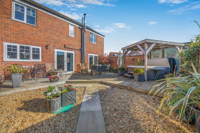 4 Bed in Seahouses oc-nb618