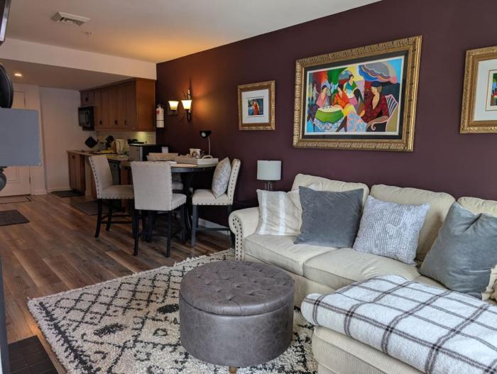 Mt. Slope Great View 1 Bed Condo