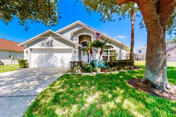 Private pool home with spa, screened patio, central AC, & washerdryer