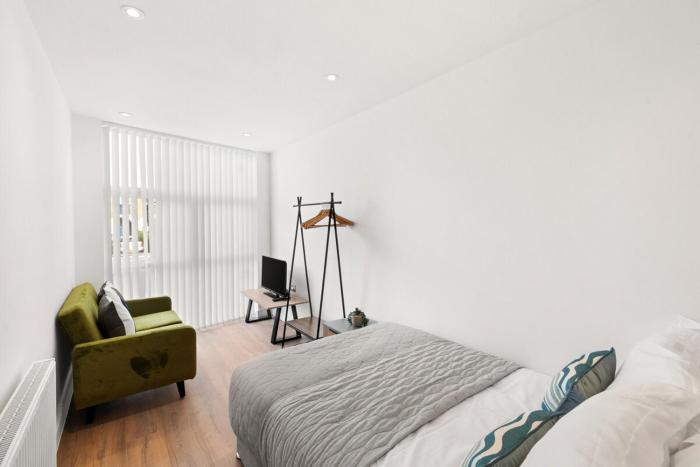 Stylish 2BR Apartment Near Beckenham Station