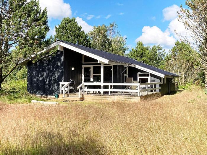 8 person holiday home in Ålbæk-By Traum