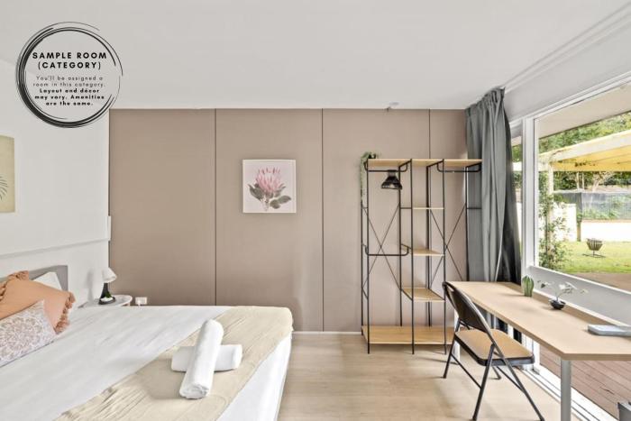 Bright and Cozy Queen Room - Serene Spot at Pymble - Shared Bathroom