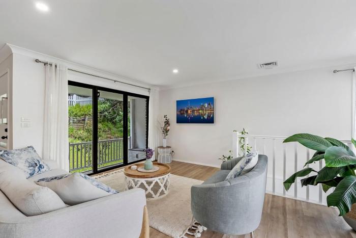 Barefoot at North Avoca Elevated Coastal Escape