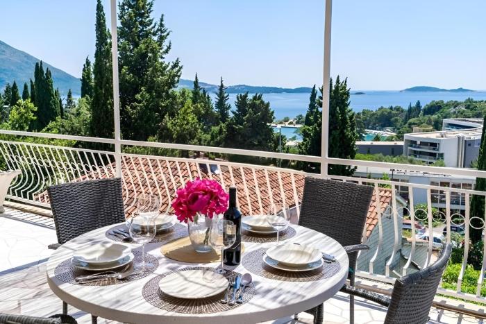 Apartment Blue Pearl