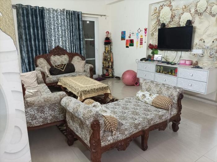 Yash Home Stay in Gurgaon for Girls Ladies