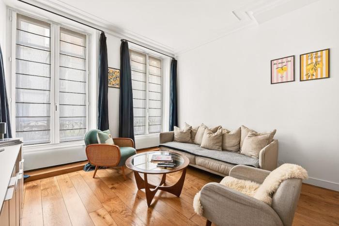 Lovely 2BR flat 10 min to Montmartre & Pigalle