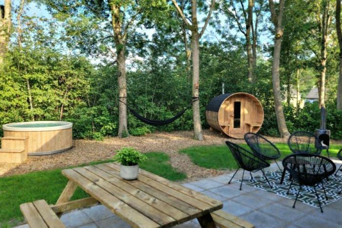 Retro Chic Wellness met hottub & sauna