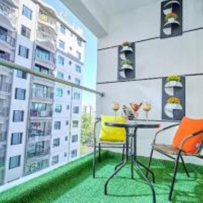 Elegant classy apartment with child play area , close proximity to shopping malls and great breathtaking city views