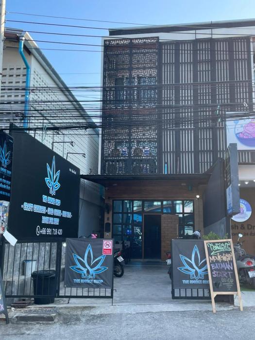The Smoke Shop Soi Ta-iad