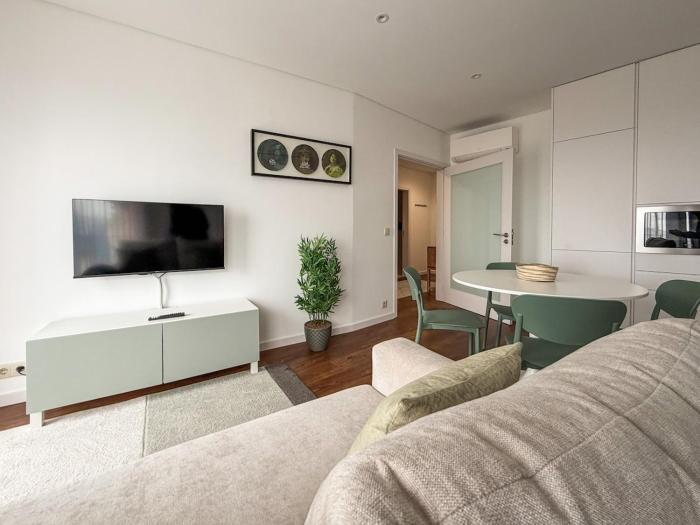 Flores 177 - One Bedroom Flat in Antas