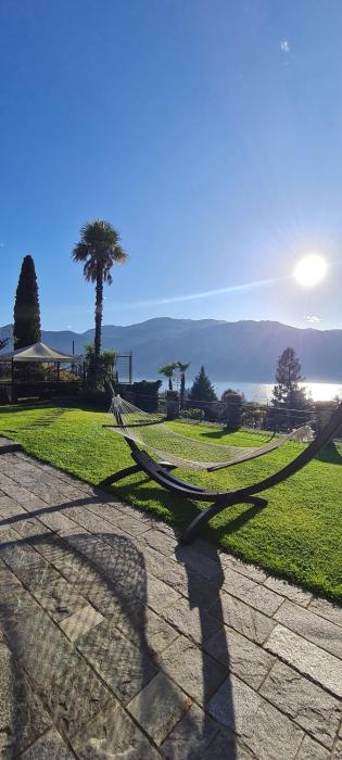 Villa with garden, view of Lake Como, Lierna