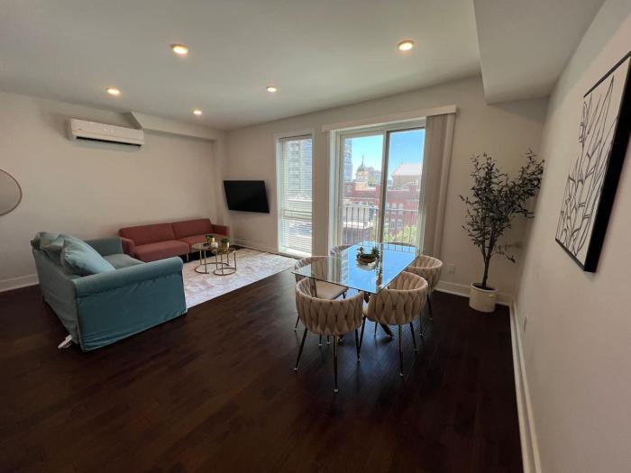 Private Balcony - Gorgeous Center City Bilevel Apt