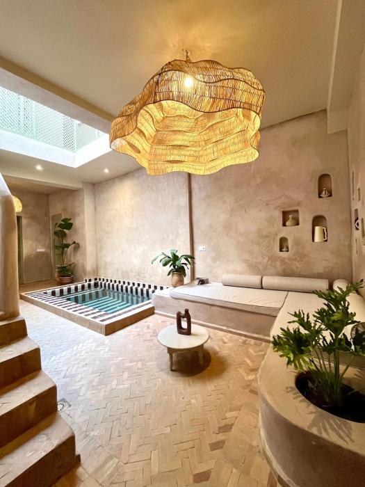 Private Riad Elijad with pool