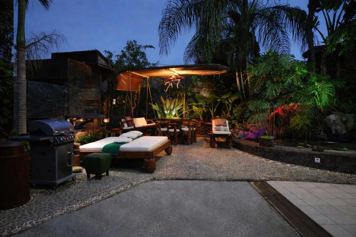 Parrot House Tropical Villa in Platanias