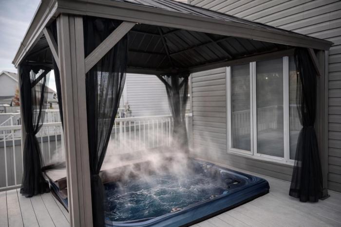 Luxury Getaway Hot Tub Pool Table Central AC