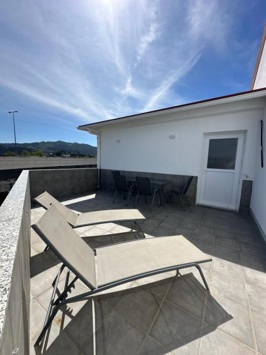 Apartamento con terraza a kilometro y medio de la Playa