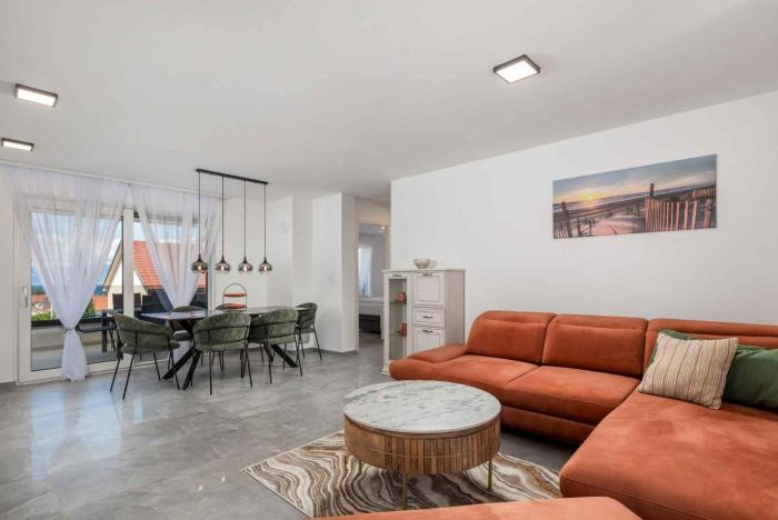 Apartment with A - C in Malinska-Insel Krk 57368