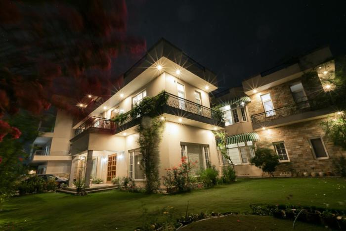 IT City Luxe Homestay-Secure & Comfortable Stay in Mohali