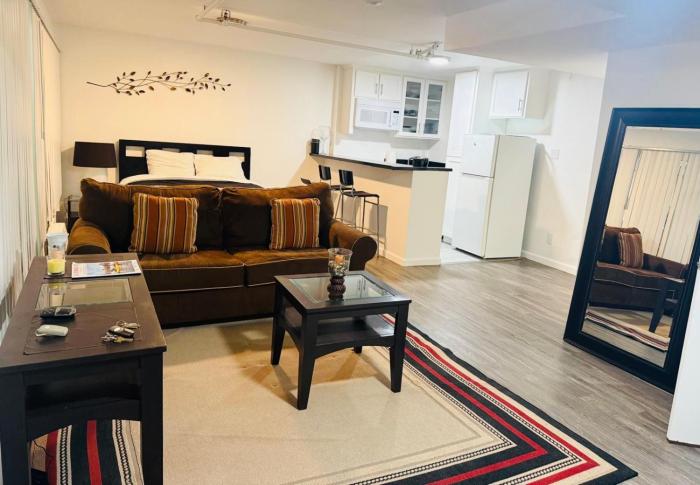 Larchmont studio apartment