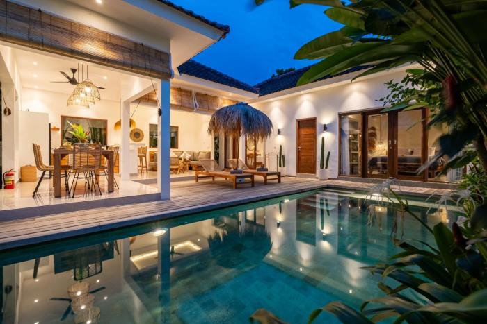 Villa Sana - Private 2BR Villa with Pool, 5 Minutes from the Beach