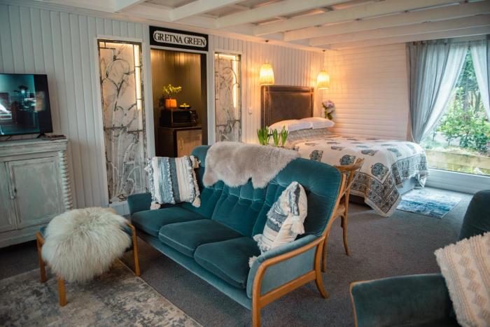Black Sark Cabin
