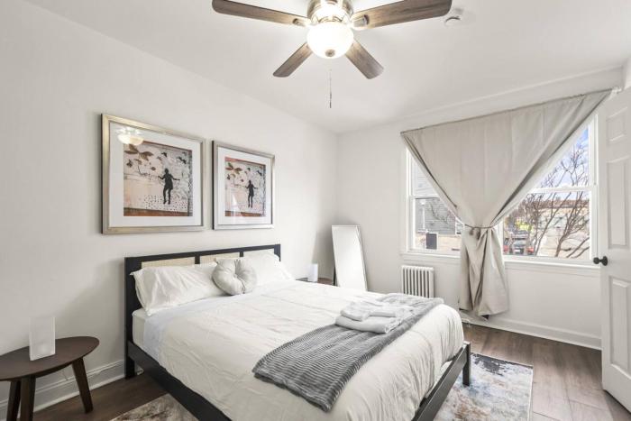 Large 6BR Property in DC - Sleeps 18 - 3 Baths