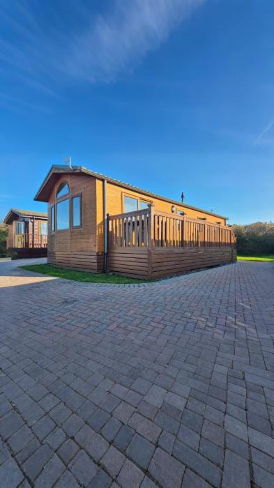 Meadow View - Pet Friendly & Decking