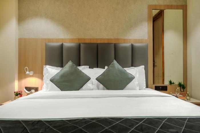 Luxe Stayz Grand Inn