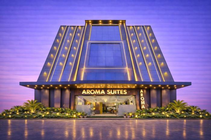 Hotel Aroma Suites Near Delhi Airport