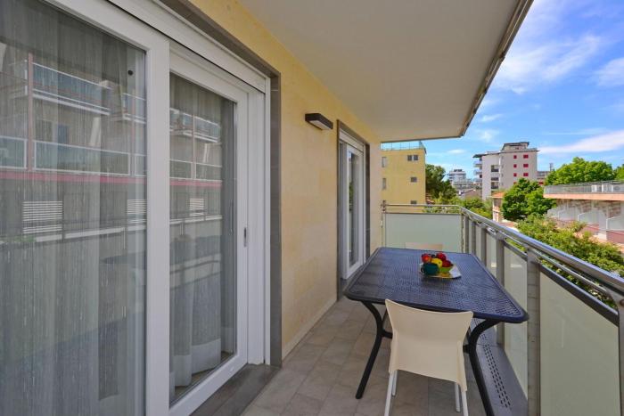 Modern apartment near the beach
