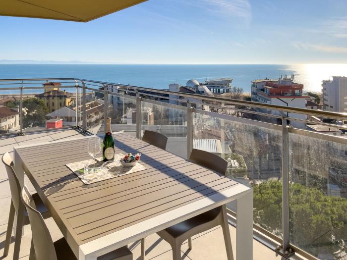 Penthouse with sea and lagoon view