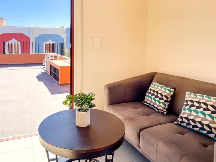 Apartment with large terrace in Historic Center