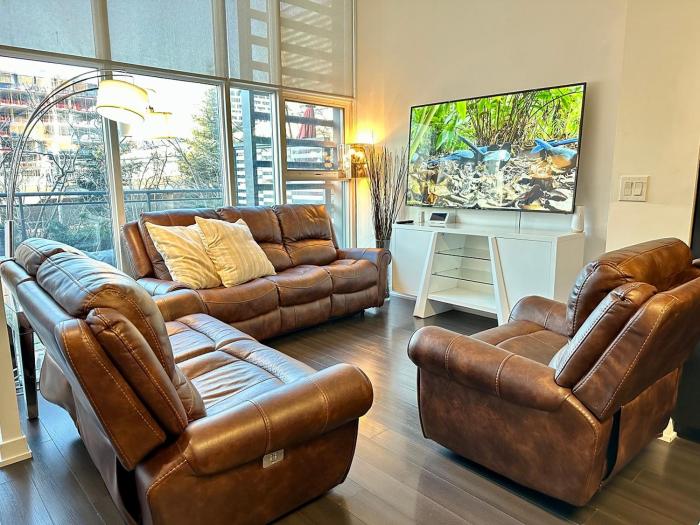 10 Beds Townhouse recently renovated