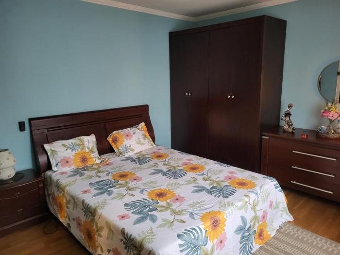 Maison dhôte Spacieuse - 1er étage tout équipé - chambre 1 sur 2 - 1 chance sur 2 dêtre tout seul