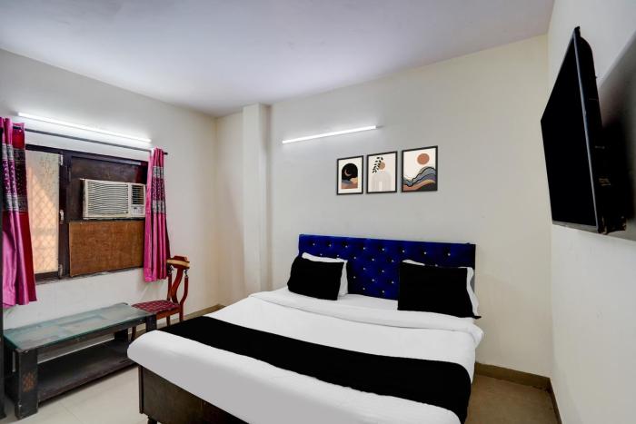 Hotel O Royal Palace