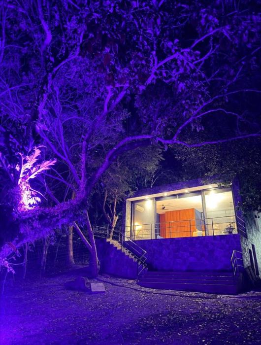 Deluxe loft with direct access to the lagoon